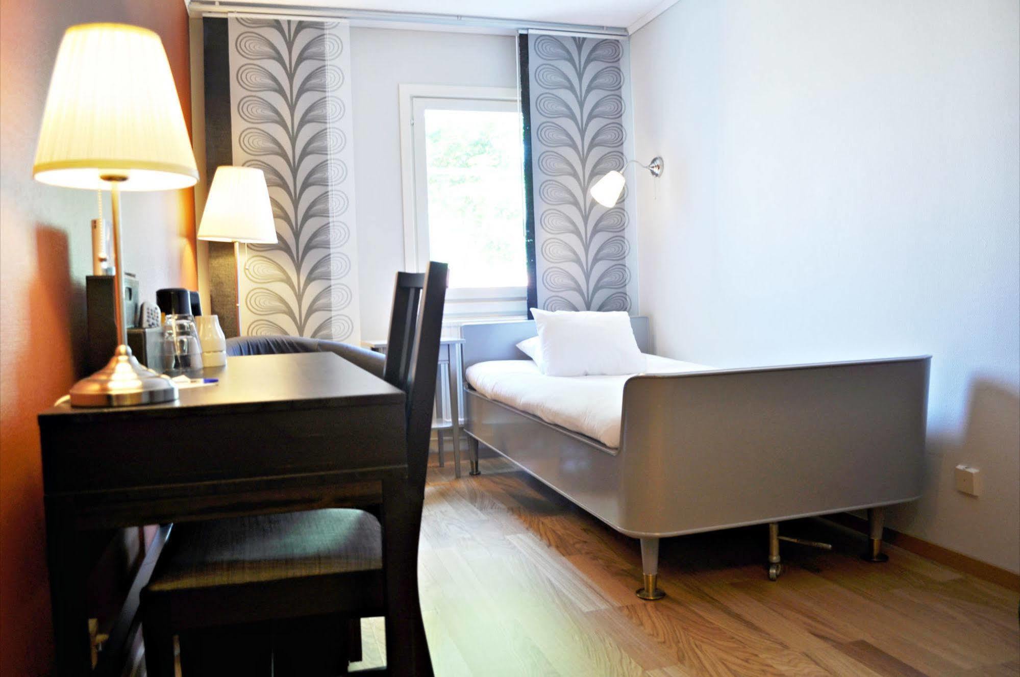 Jennys Hotell Och Restaurang Arvika Exterior foto